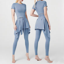 Lataa kuva Galleria-katseluun, Women's Sustainable Yoga Set - 2-Piece Activewear with Skirt Overlay | Eco-Friendly Fitness Wear