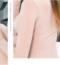 Lataa kuva Galleria-katseluun, The warm suit balances the comfort of women with the toned figure