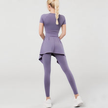 Lataa kuva Galleria-katseluun, Women&#39;s Sustainable Yoga Set - 2-Piece Activewear with Skirt Overlay | Eco-Friendly Fitness Wear
